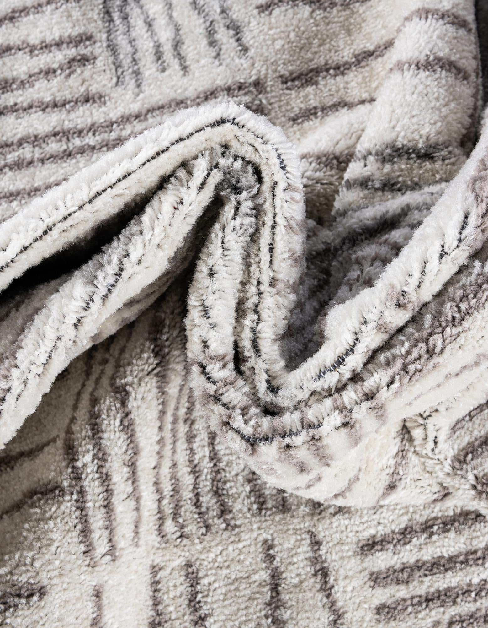 Rugs.com Hanahan Collection Rug – 10 Ft Runner Ivory Medium-Pile Rug Perfect for Hallways, Entryways - Image 8