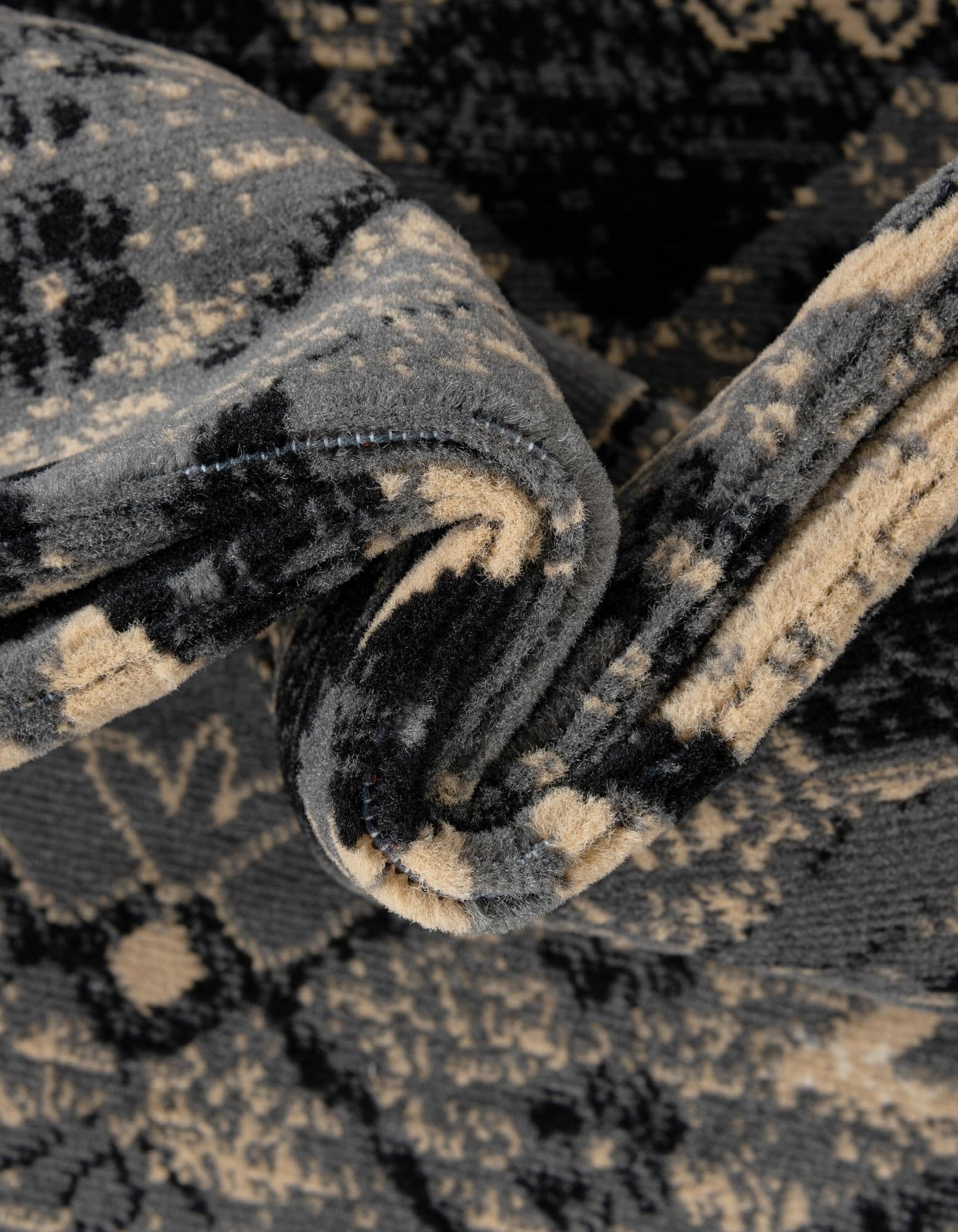 Rugs.com Heris Collection Rug – 10 Ft Runner Black Medium-Pile Rug Perfect for Hallways, Entryways - Image 8