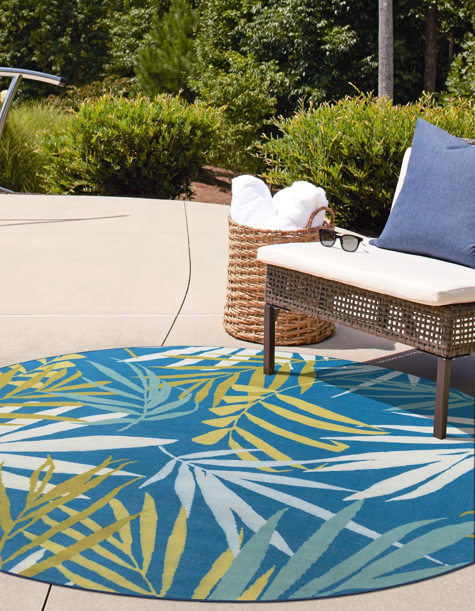 Rugs.com Jill Zarin Caribbean Indoor/Outdoor Collection Rug – 10 Ft Round Blue Flatweave-Pile Rug Perfect for Kitchens, Dining Rooms - Image 3