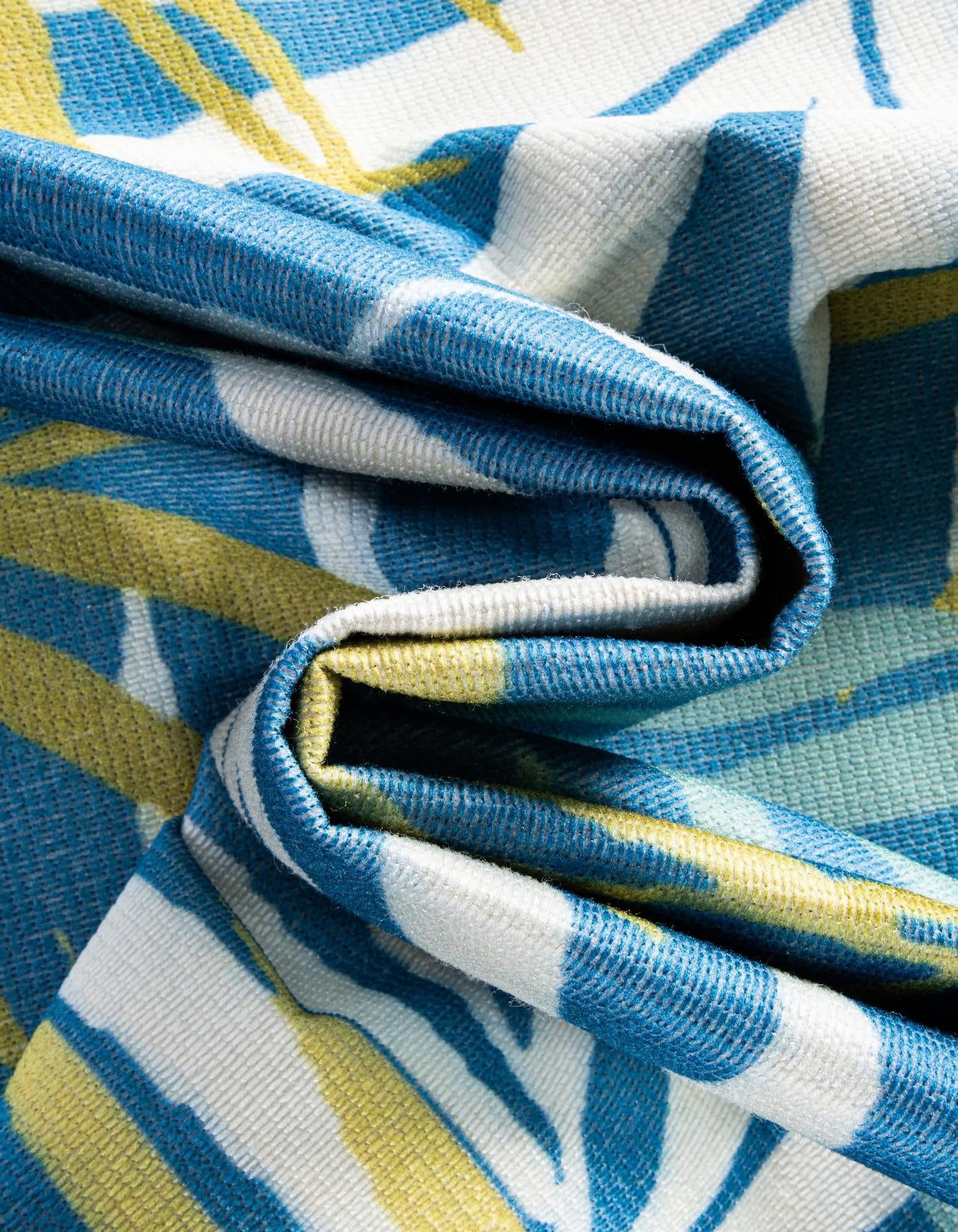 Rugs.com Jill Zarin Caribbean Indoor/Outdoor Collection Rug – 10 Ft Round Blue Flatweave-Pile Rug Perfect for Kitchens, Dining Rooms - Image 7