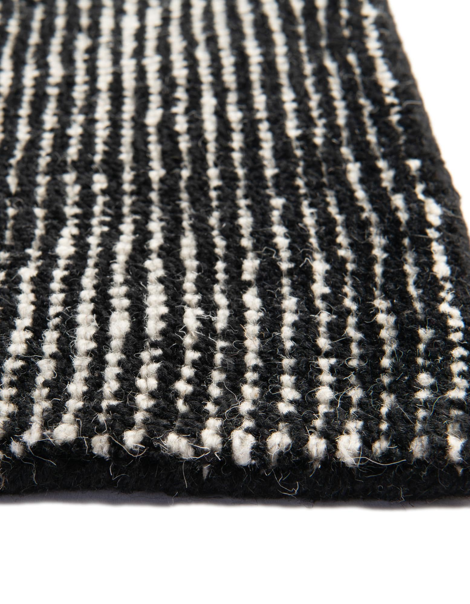 Rugs.com Jill Zarin English Manor Collection Rug – 10x14 BlackBerry Medium-Pile Rug Perfect for Living Rooms, Large Dining Rooms, Open Floorplans - Image 7