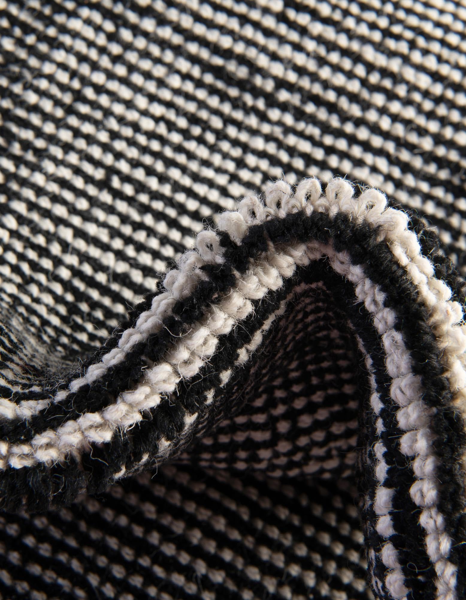 Rugs.com Jill Zarin English Manor Collection Rug – 10x14 BlackBerry Medium-Pile Rug Perfect for Living Rooms, Large Dining Rooms, Open Floorplans - Image 8