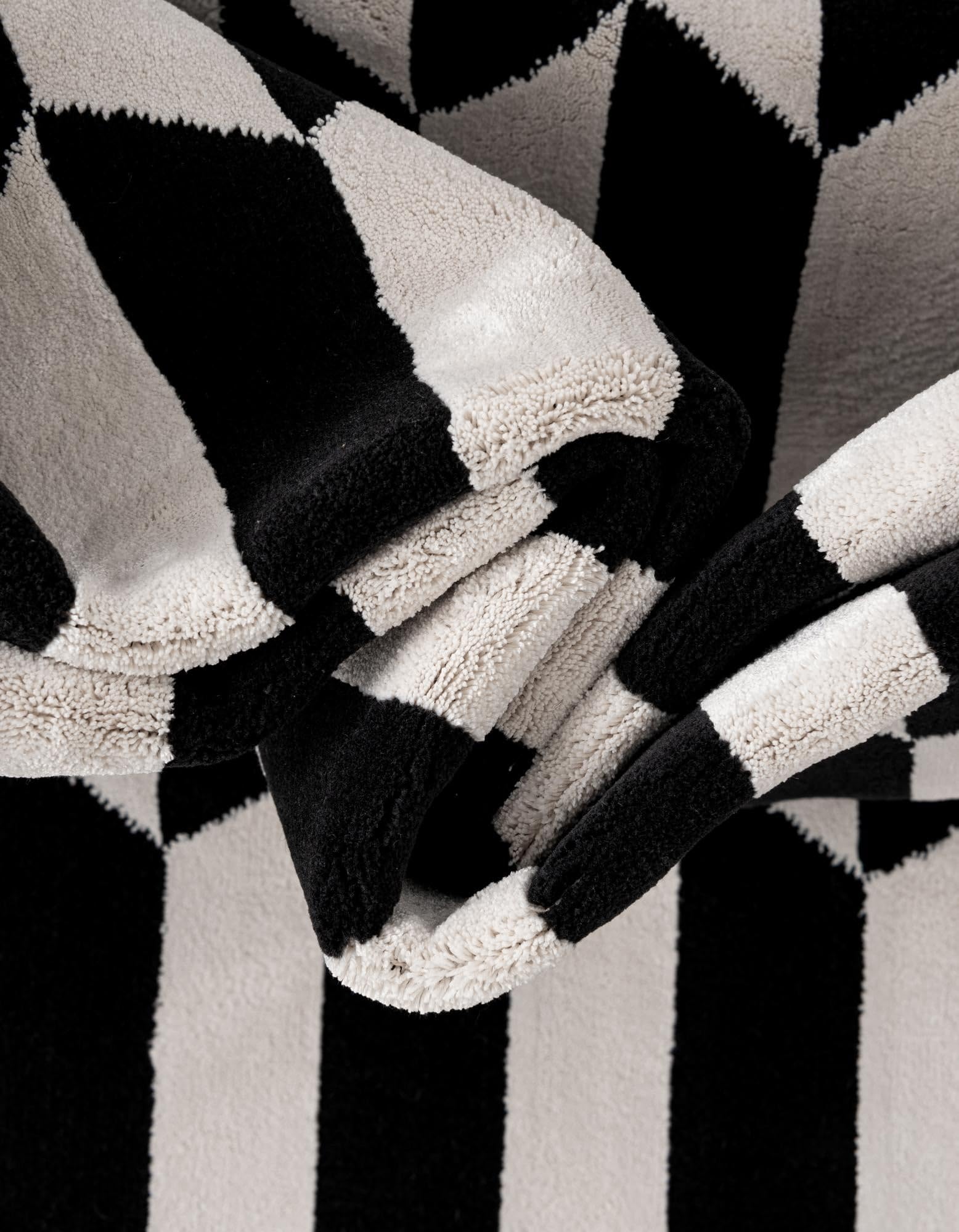 Rugs.com Milano Collection Rug – 10 Ft Square Black and White Medium-Pile Rug Perfect for Living Rooms, Kitchens, Entryways - Image 8