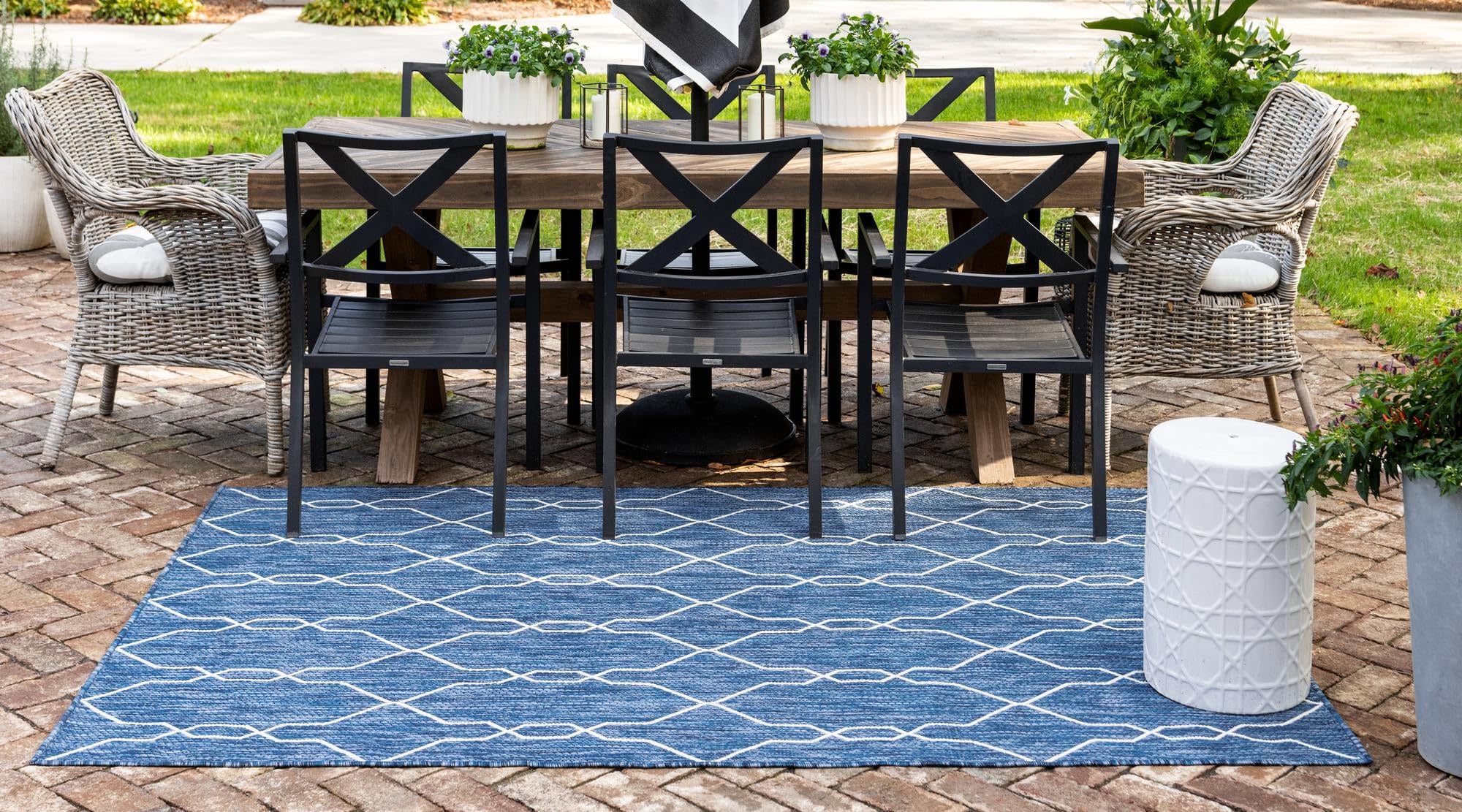 Rugs.com Outdoor Lattice Collection Rug – 9x12 Blue Flatweave-Pile Rug Perfect for Living Rooms, Large Dining Rooms, Open Floorplans - Image 4