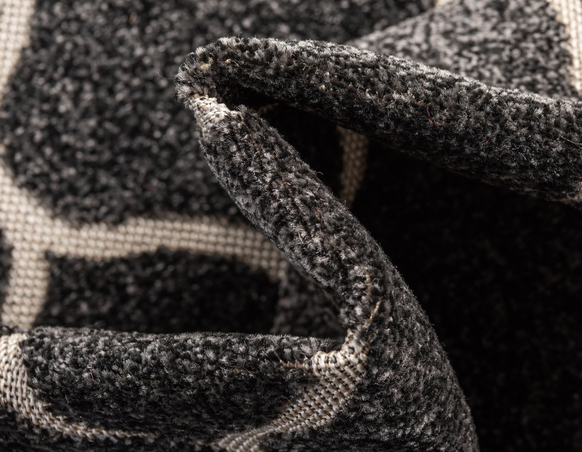 Rugs.com Outdoor Trellis Textured Collection Rug – 9x12 Black Flatweave-Pile Rug Perfect for Living Rooms, Large Dining Rooms, Open Floorplans - Image 8