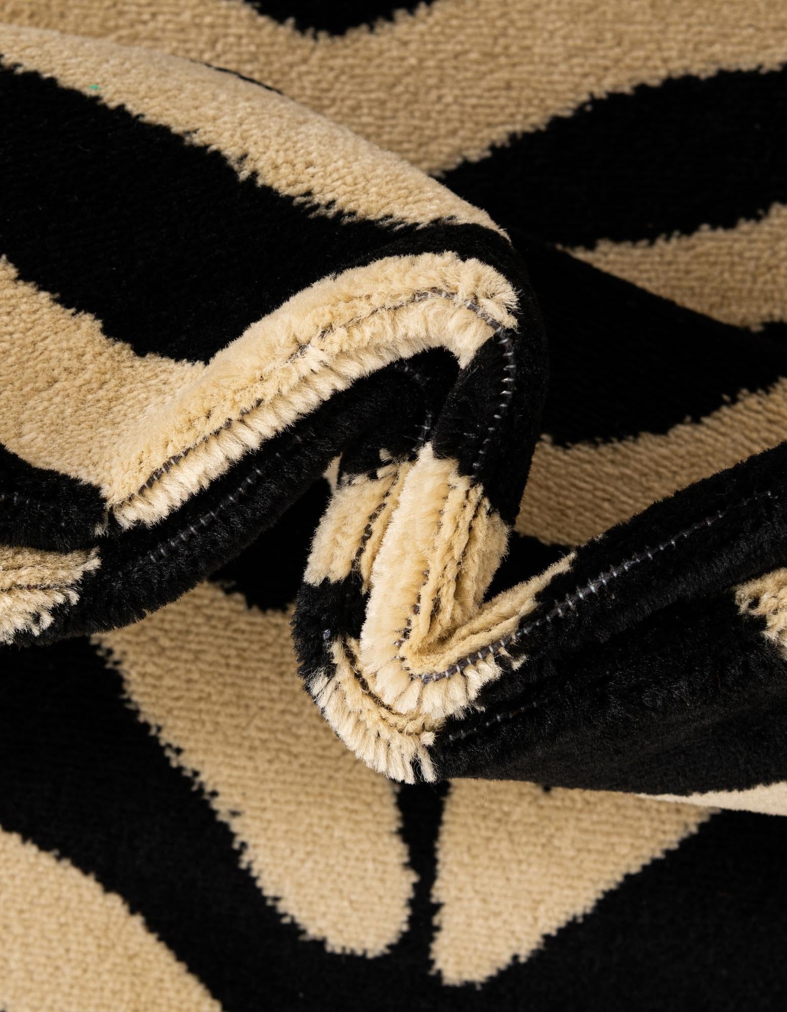 Rugs.com Savannah Collection Rug – 10x13 Black Medium-Pile Rug Perfect for Living Rooms, Large Dining Rooms, Open Floorplans - Image 7